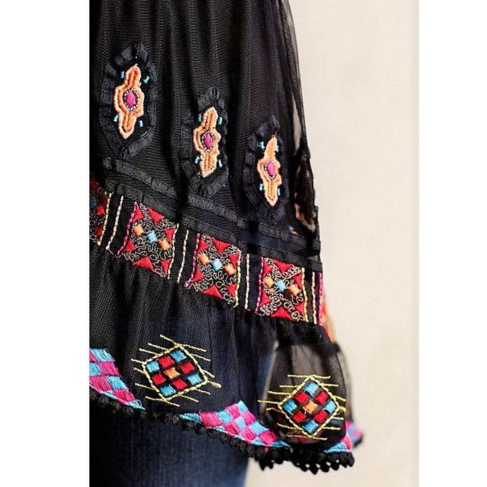 HD in PARIS Aaina embroidered mesh sleeveless black tunic top - Picture 3 of 11